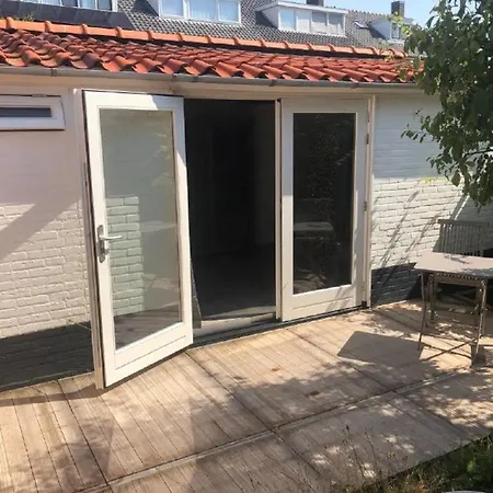 Tiny Beachstudio Not Bookable *