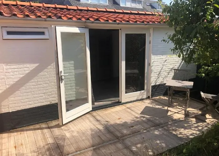 Tiny Beachstudio Not Bookable *